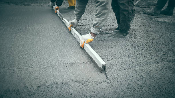 Best Concrete Driveway Installation  in Chickasaw, AL